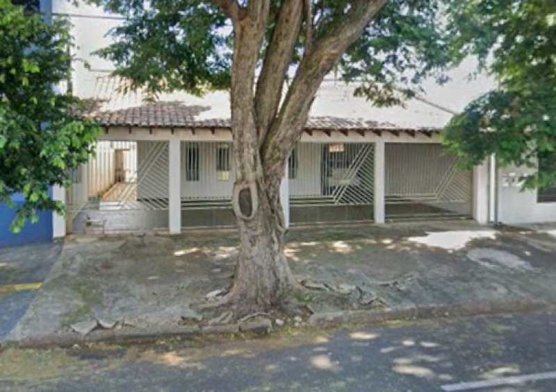 Casa com 3 quartos e 252,22 m² em terreno de 360 m²